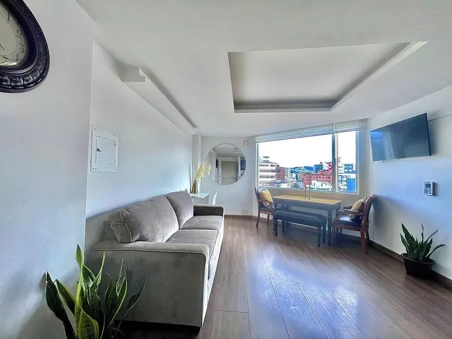 Suite Chic Cerca Parque Carolina Quito 0*,  Ekvador