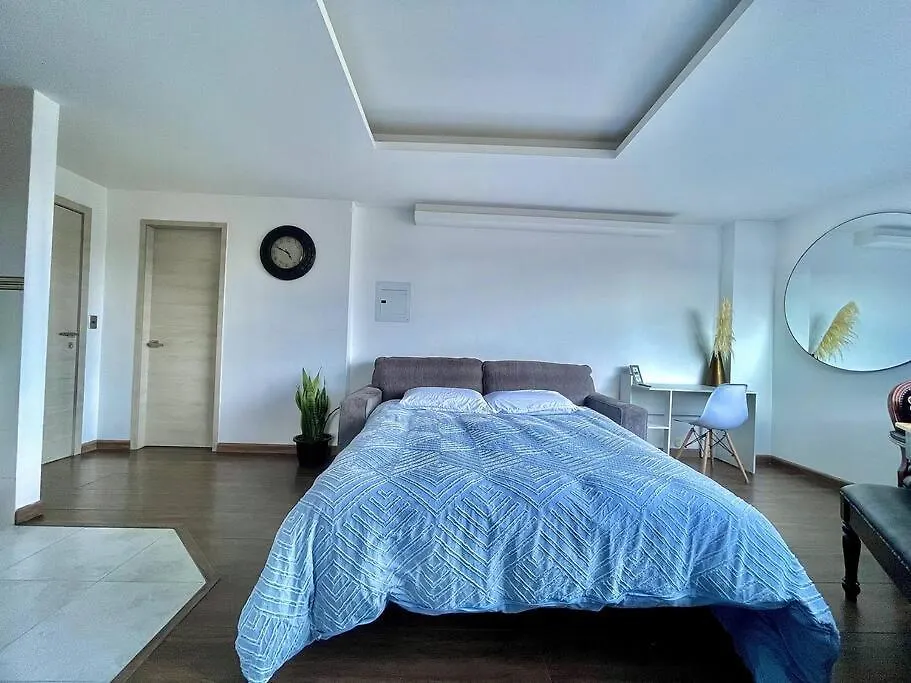 Daire Suite Chic Cerca Parque Carolina Quito